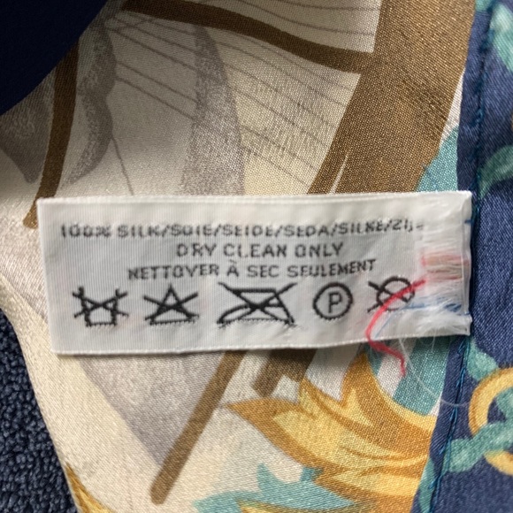 Scarf - Picture 6 of 6